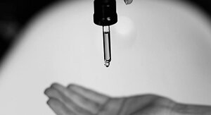 Oil dropper